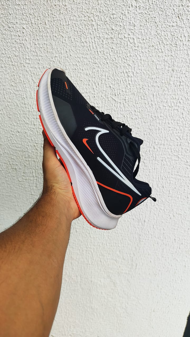 Tênis Nike Air Zoom Rival Fly 3 Preto e Laranja